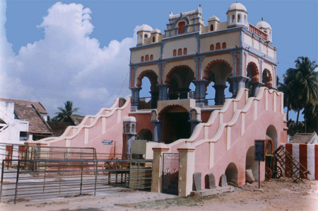 Information on Sun rays touch Surya Bhagvan feet in Arasavalli Suryanarayan temple